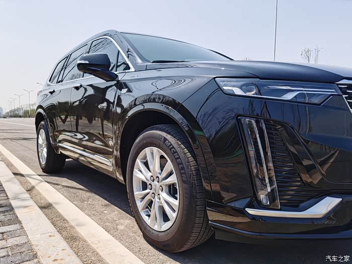 人生就像是一块调色板五彩斑斓凯迪拉克轻混xt6