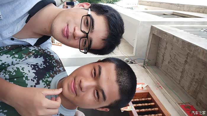 右边的就表侄子,空军兵.