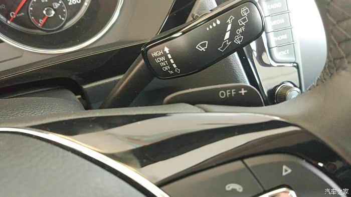 换挡拨片很帅▼