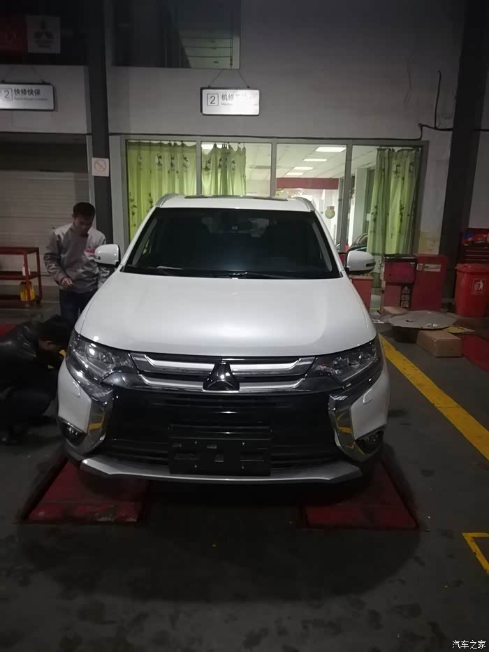 欧蓝德改装提车作业