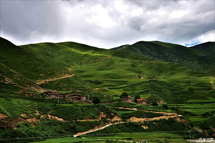 单人单车游走大渡河上游源头