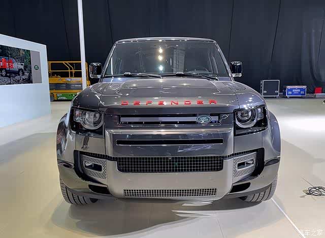 2021上海车展:全新路虎卫士v8版本