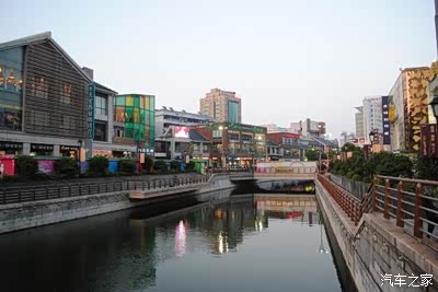 这边说他们老市区个步行街