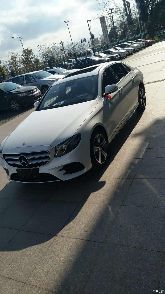 【图】提车了,新e200l运动大标(钻石白)!_奔驰e级论坛_汽车之家论坛