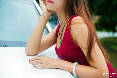 更新:#媳妇当车模#大容量胜达菲里藏着我的傣族小媳妇