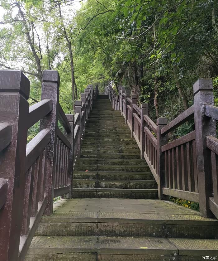 自驾爱车南泉公园风景区