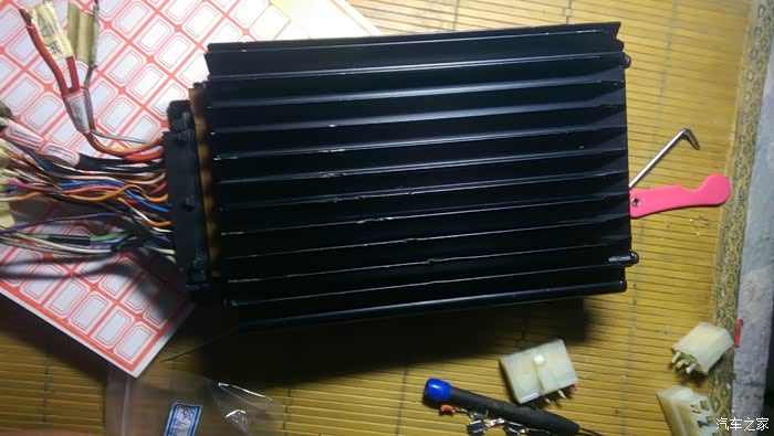 奥迪a6功放低电平4进6出4全2低音