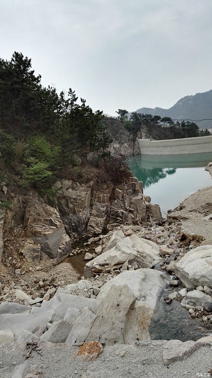 迷魂涧位于崂山南麓,沙子口街道大河东水库&