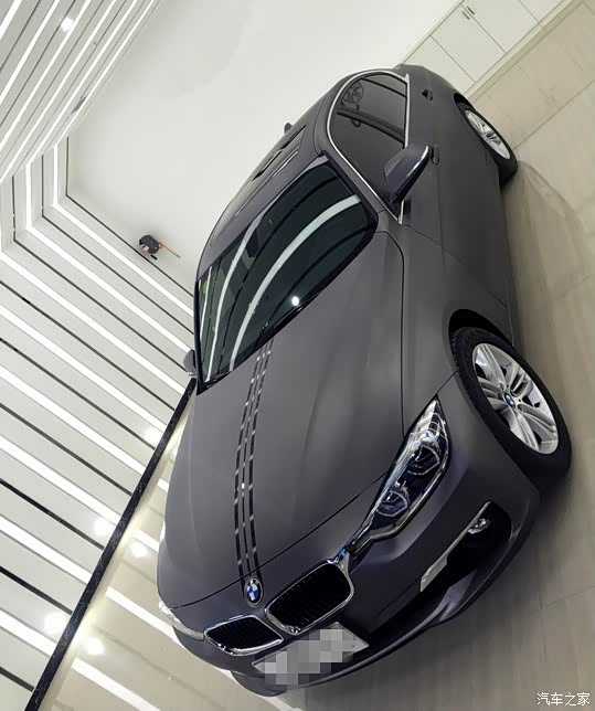 贴膜换新衣 宝马320li亚光雷文顿灰车身改色贴膜