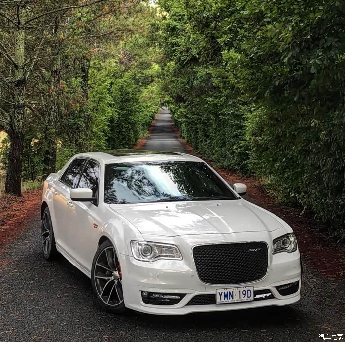 【图】国内首台17款300srt!_克莱斯勒300c论坛_汽车之家论坛