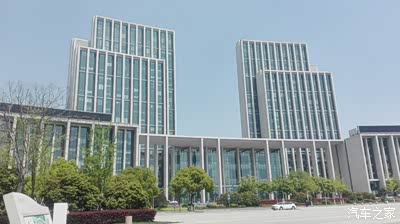 两座双子楼就市委市政府办公主体楼---无锡新市民中心