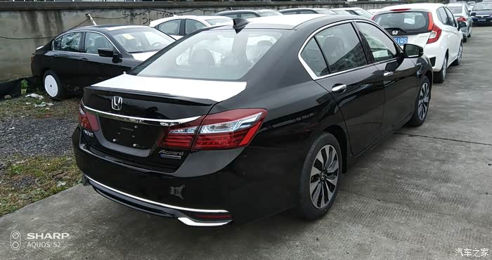 雅阁混动低配定车