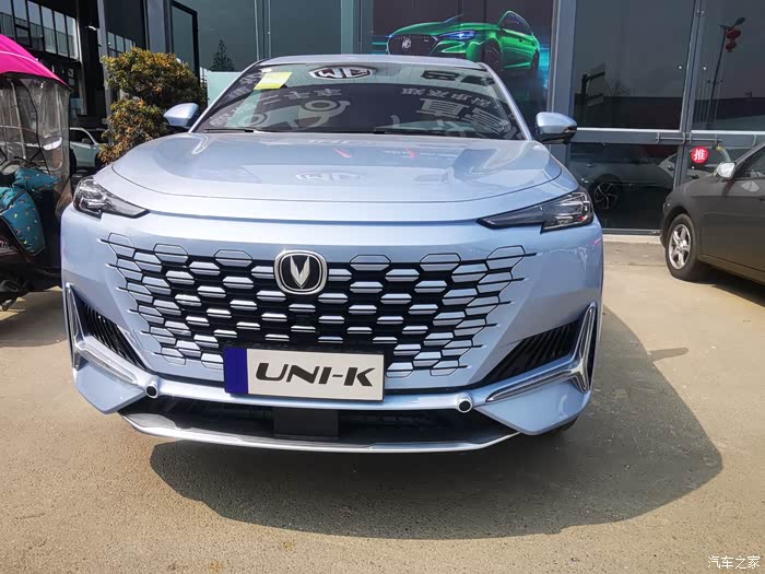 品鉴新款跨界suv长安unik