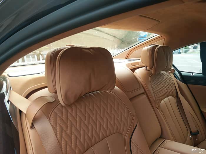 贵榴石棕颜色参考