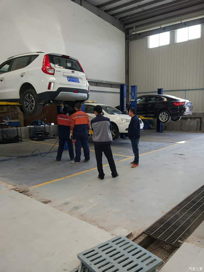 今天个礼拜所以前来保养车辆排队中