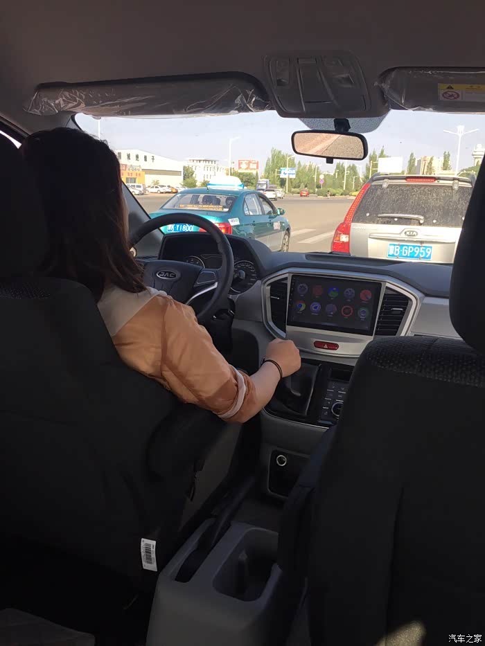 瑞风m4霸道女司机上路