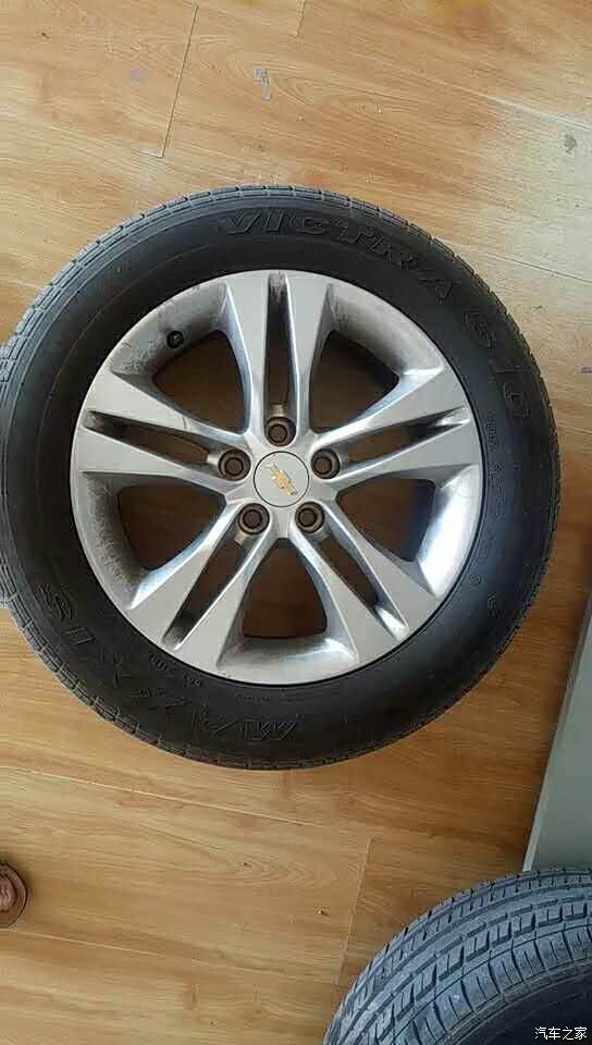 出四条205/60r16轮胎,原厂6000公里换下来的