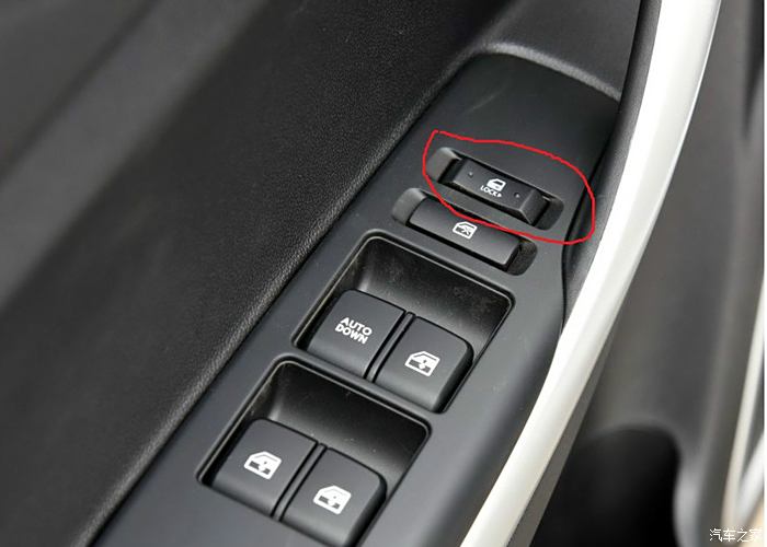 ix35车门锁按键在哪图片