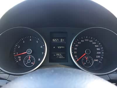 高尔夫6 昨天跑出了最低油耗 表显4.