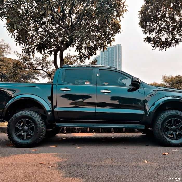 【图】福特ranger raptor小猛禽,野马的灯也挺帅_福特皮卡论坛_汽车之