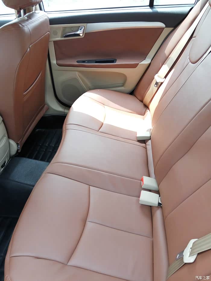 荣威350全车座椅包皮四门门板包皮更换完毕效果图媳妇照