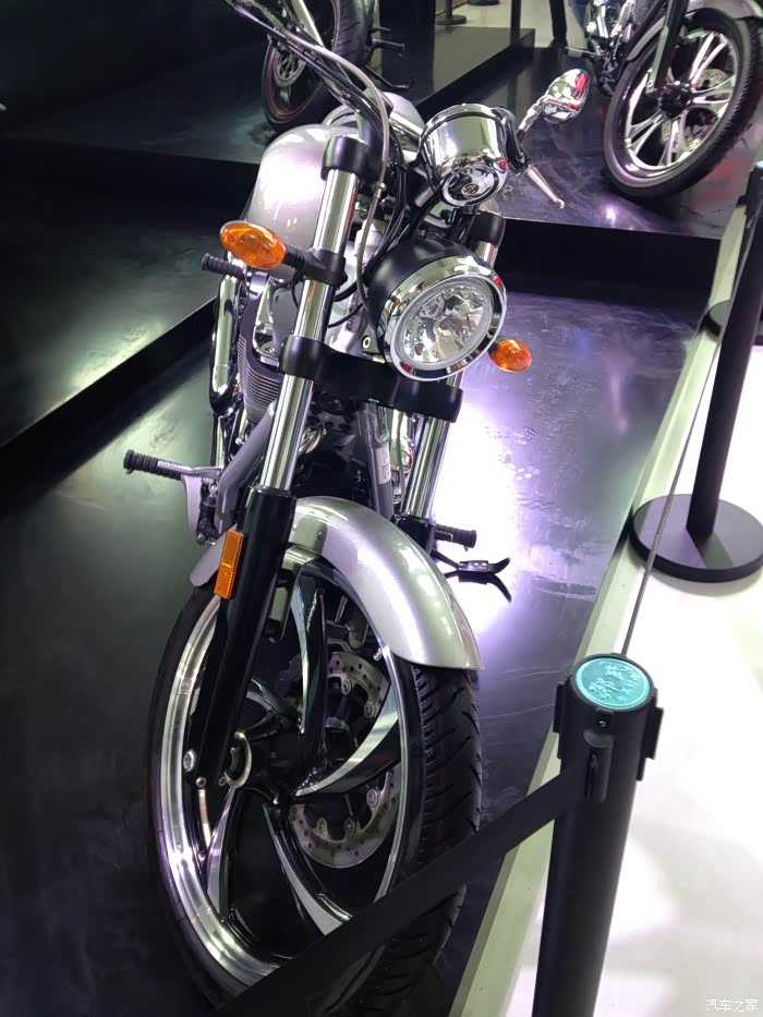 【图】青岛车展,偶遇胜利机车,与大家分享_摩托车论坛_汽车之家论坛