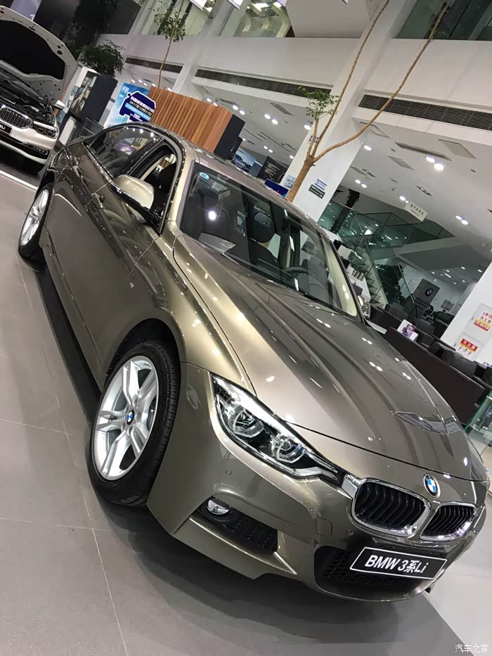 2018款320lim雪松灰摩卡色难得一见