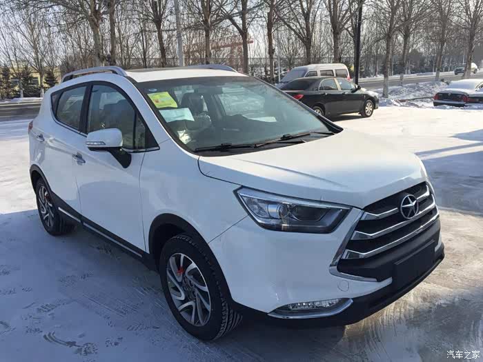 高颜值高价值首选小型suv江淮瑞风s2