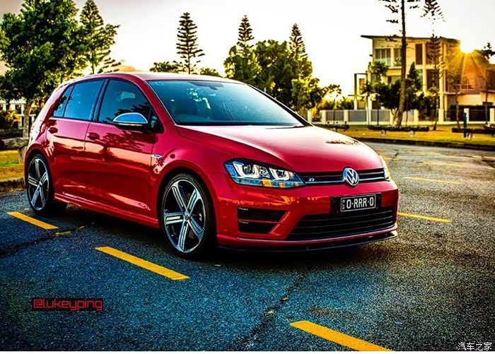 红色高r7还真帅