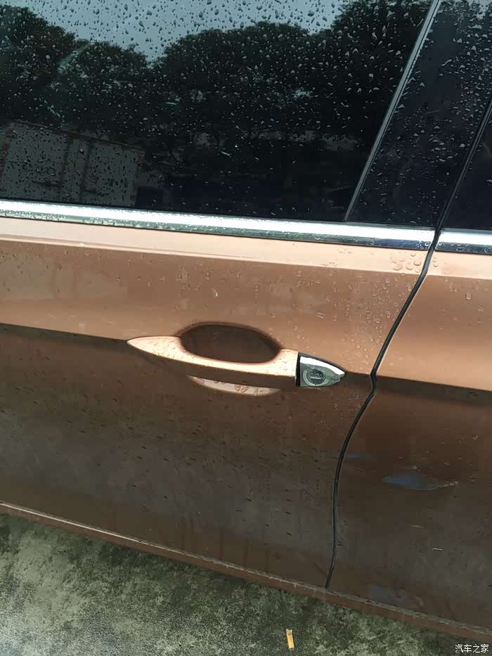 遥控器锁不住车门 有遇到过得吗?