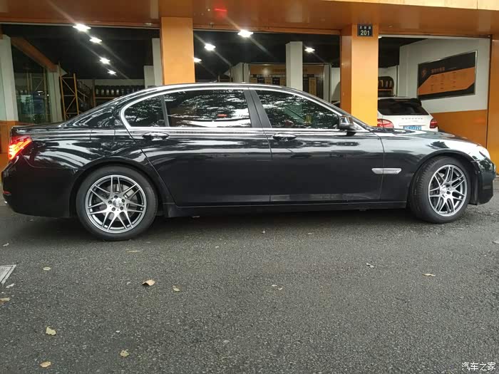 【图】740轮毂开裂_宝马7系论坛_汽车之家论坛