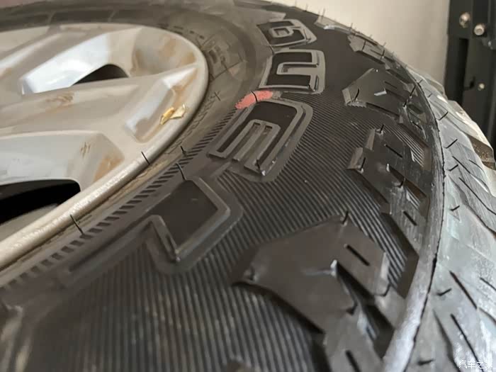 出售2019款牧马人原厂轮胎轮毂