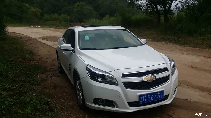 开着大块头迈锐大宝走上那么一走