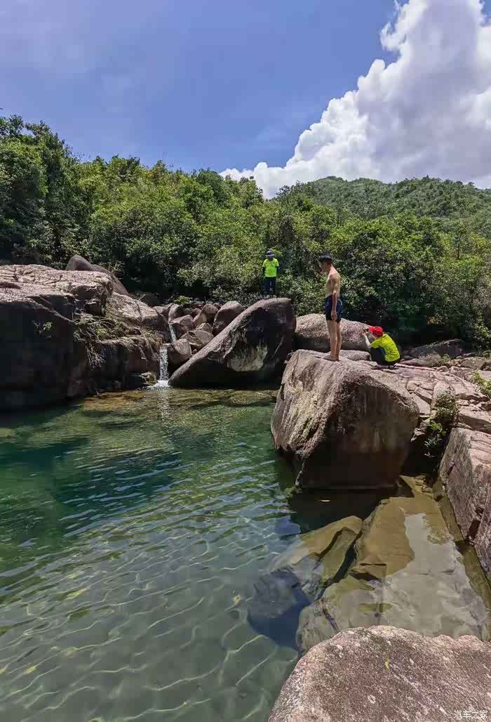 阳春秘境大石河那水只能用仙本那来比较