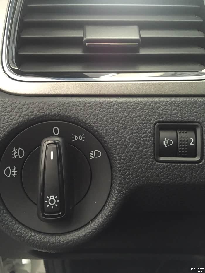 灯光开启很简单