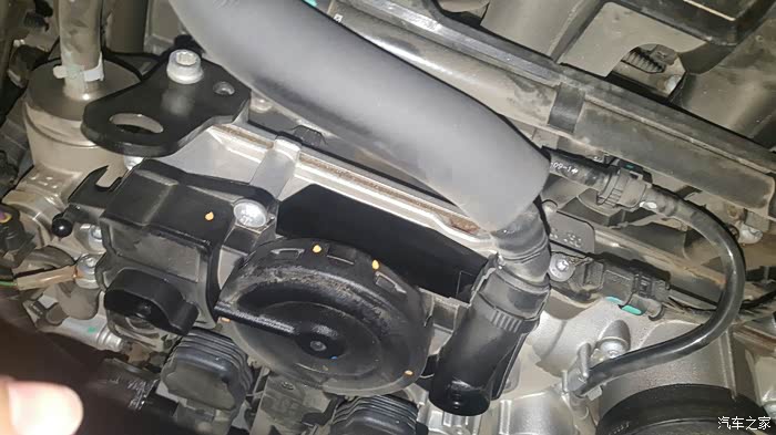 【图】大家这个进气口漏油的多吗_迈腾论坛_汽车之家论坛