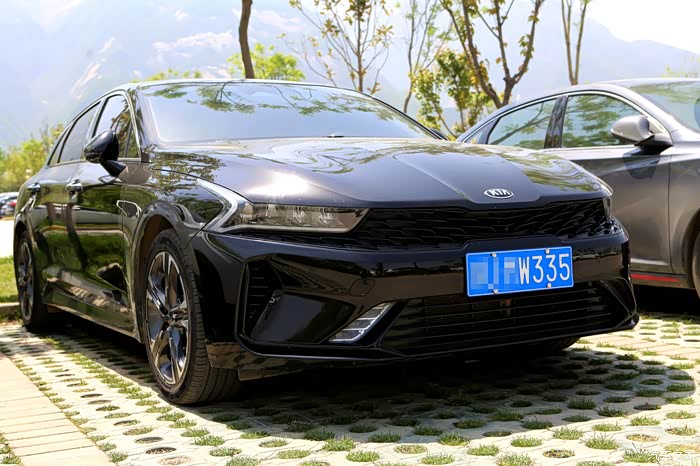 黑色是最低调的炫耀