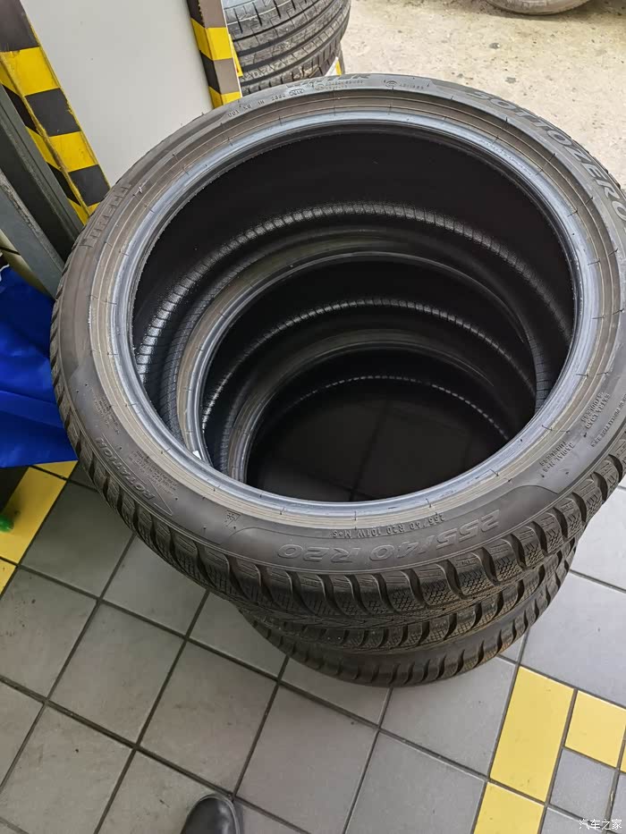 出自用的倍耐力蝎子王sottozero3冬季轮胎
