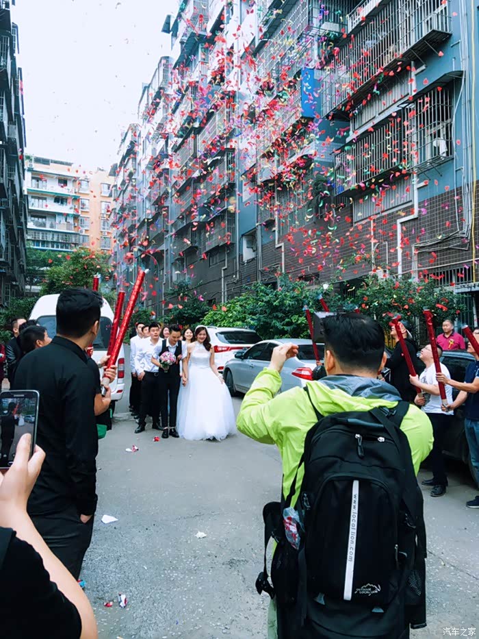 重庆宝马x6接亲车队,自己当婚车!