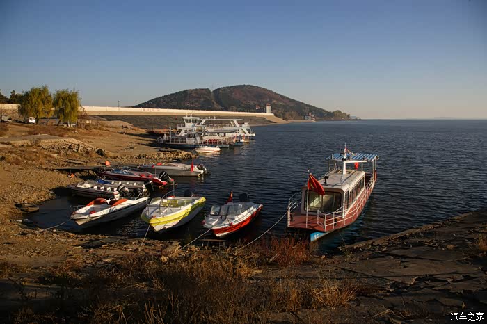 四平二龙湖看日出
