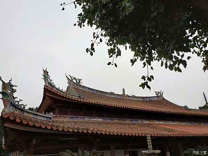 目前國內只有三所寺院保留戒壇:北京戒壇寺(又名戒臺寺),浙江省昭慶寺