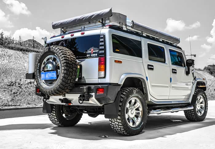 贵州大脚车会悍马h2私人订制打造不一样的狂拽炫酷屌炸天