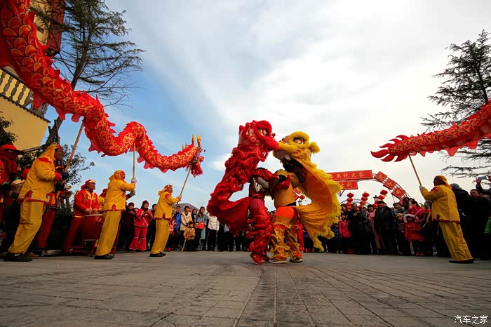 我的中国年初一游庙会
