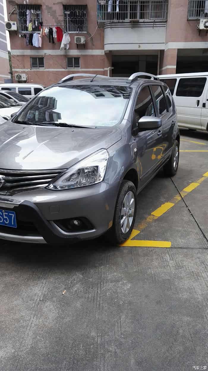 大家觉得骊威哪个颜色好看