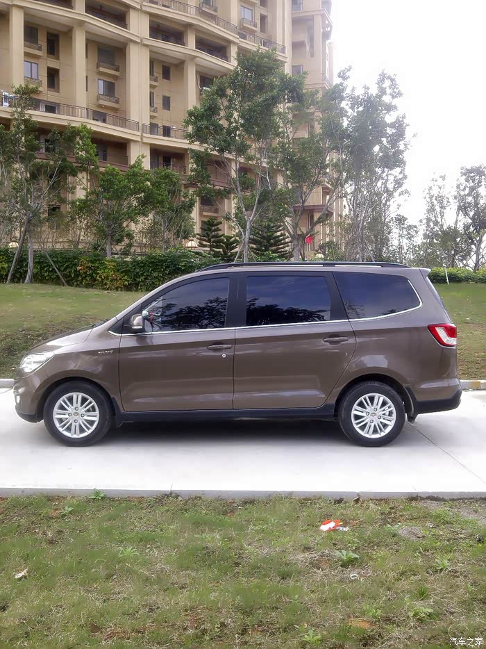 五菱宏光s1大漠金!舒适版,求精!