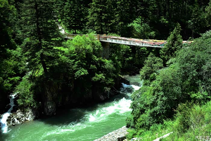 单人单车游走大渡河上游源头