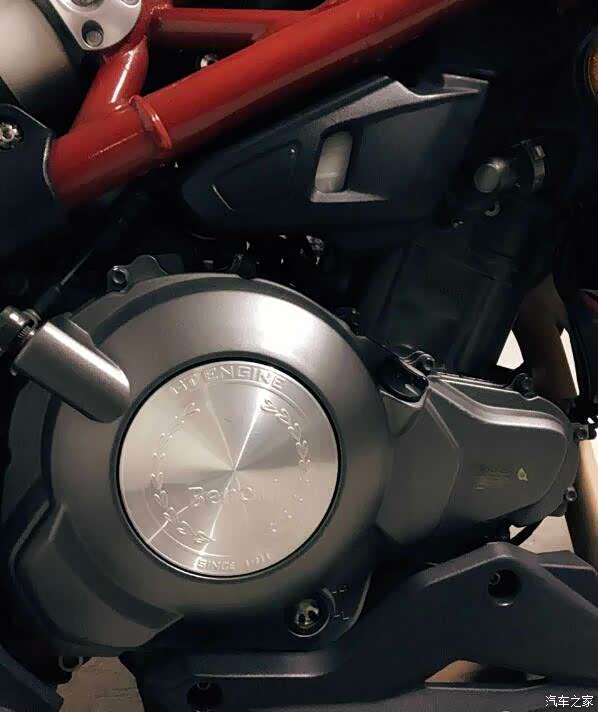 出售15款黄龙300黑色,整车最少9新,零事故无暗病!