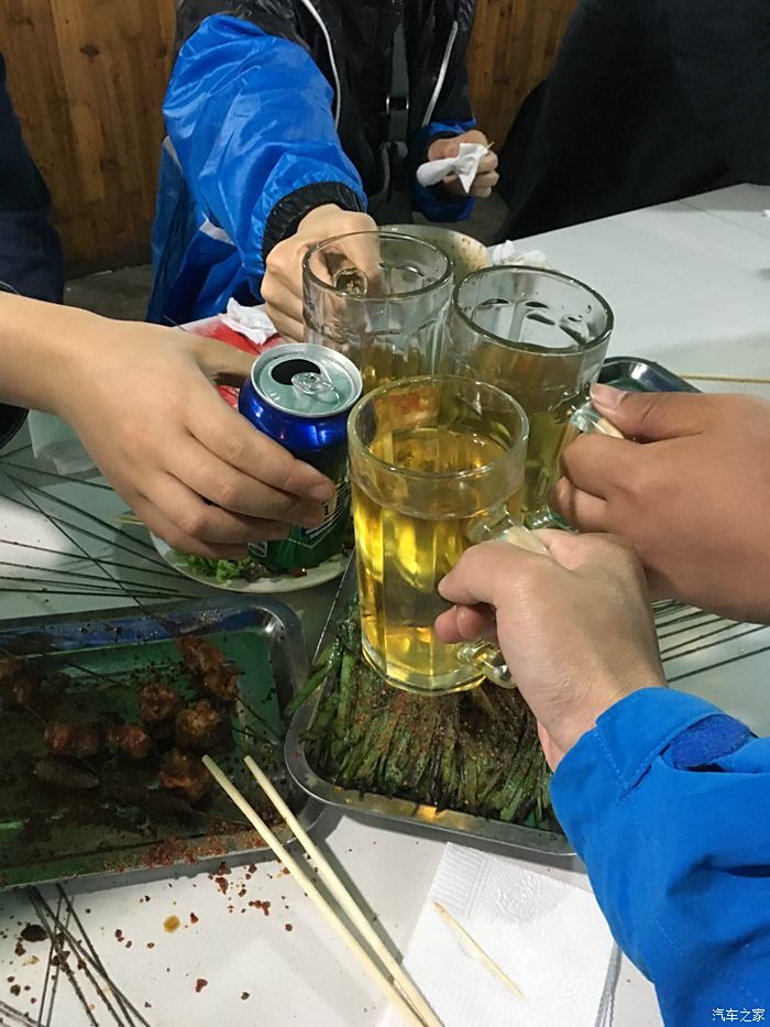 四人小酢两杯