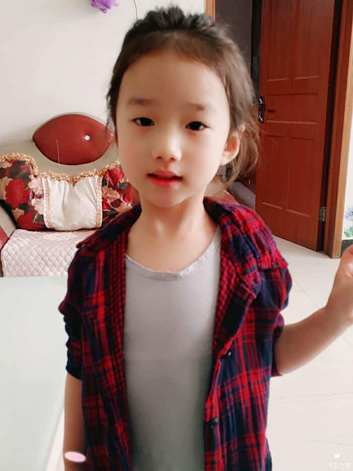 出门前先给我闺女来张自拍