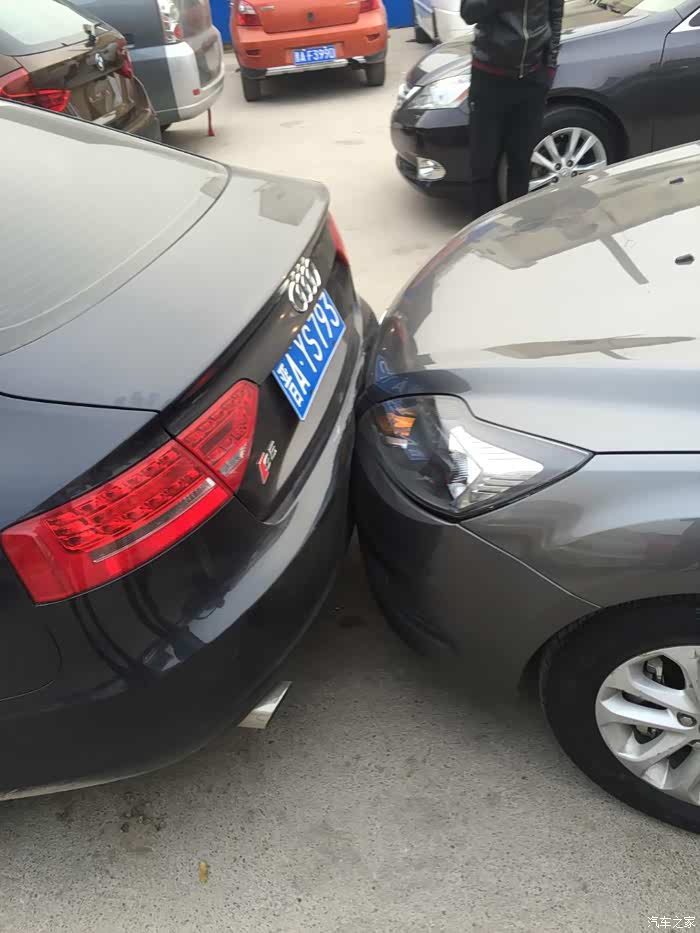 【图】车被追尾,有问题问大家_奥迪a5论坛_汽车之家论坛